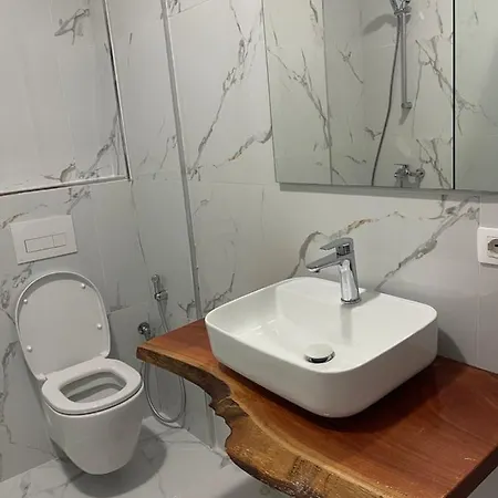 Sea La Vie Apartment *
